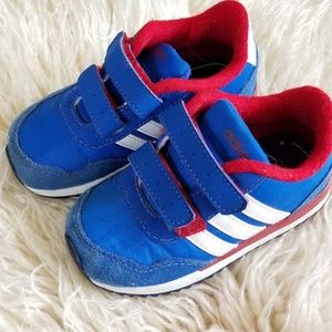 Addidas kids/toddler size 6 tennis shoes.